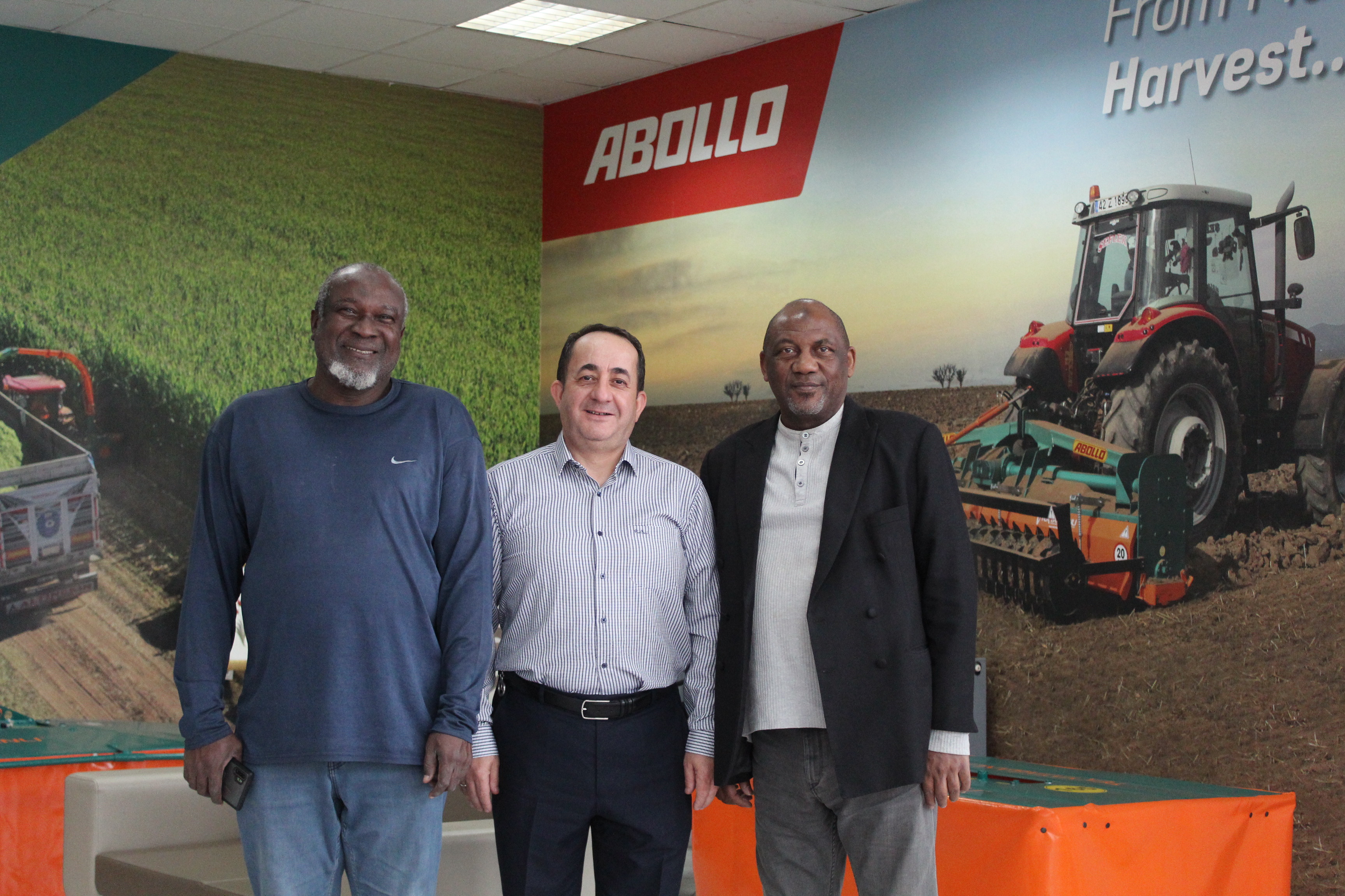 Nous avons accueilli nos clients nigérians dans notre entreprise. || Abollo Agricultural Machinery 